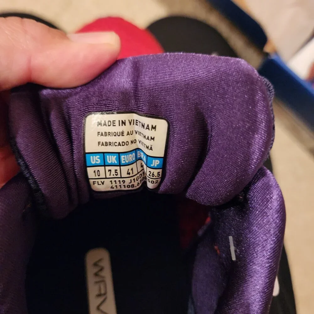 Mizuno Wave Sky Women's Size 10 Red Purple Knit Mesh Lace Up Running Sneaker - Picture 10 of 10